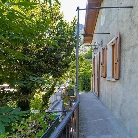 In Lake Como - Amazing View By Rentallcomo Hébergement de vacances Dongo